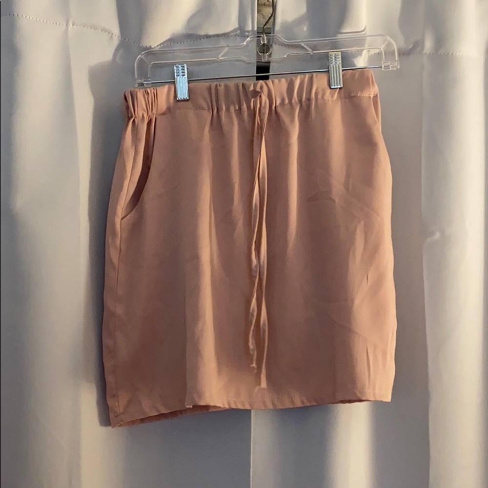Boohoo satin skirt